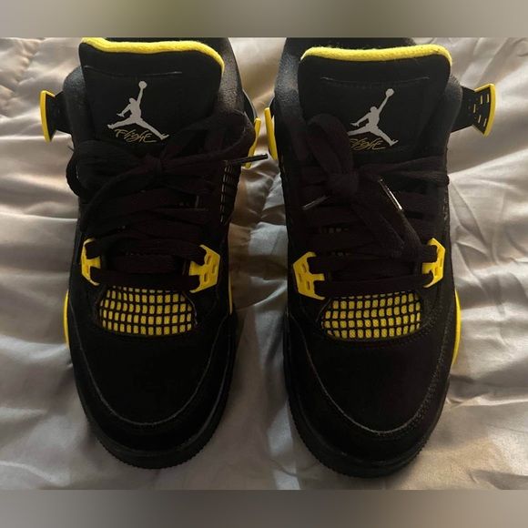 JORDAN 4 THUNDER