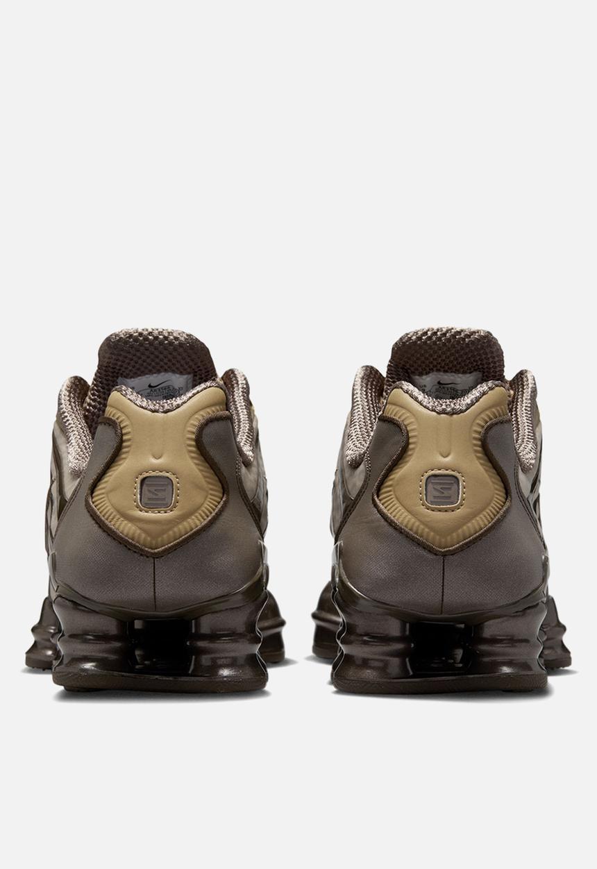 NIKE SHOX BROWN