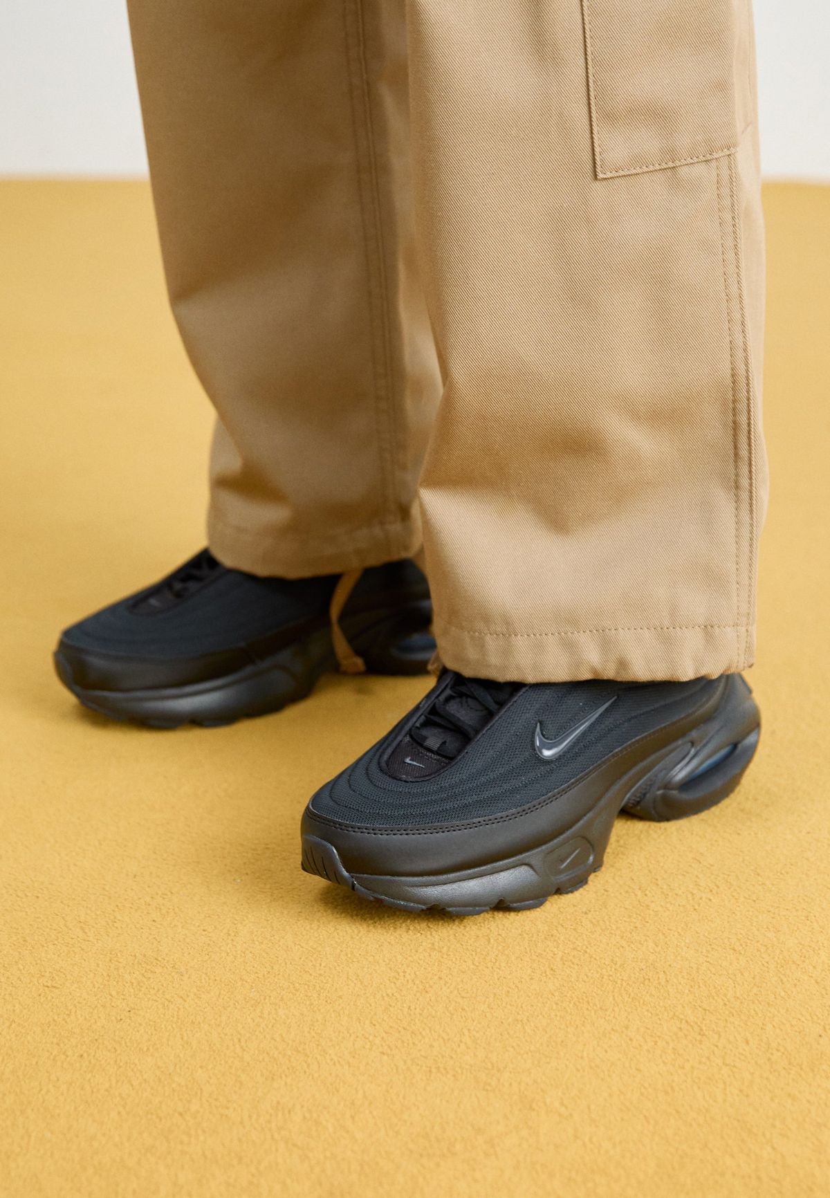 NIKE PORTAL BLACK