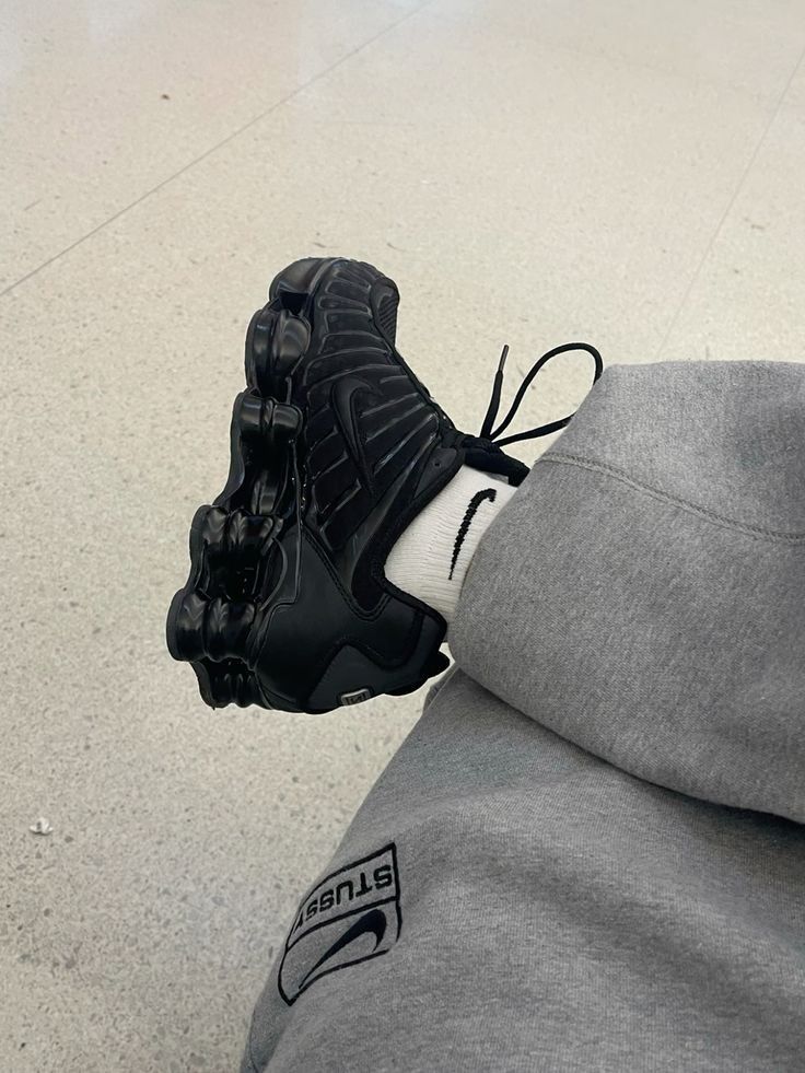 NIKE SHOX TL BLACK