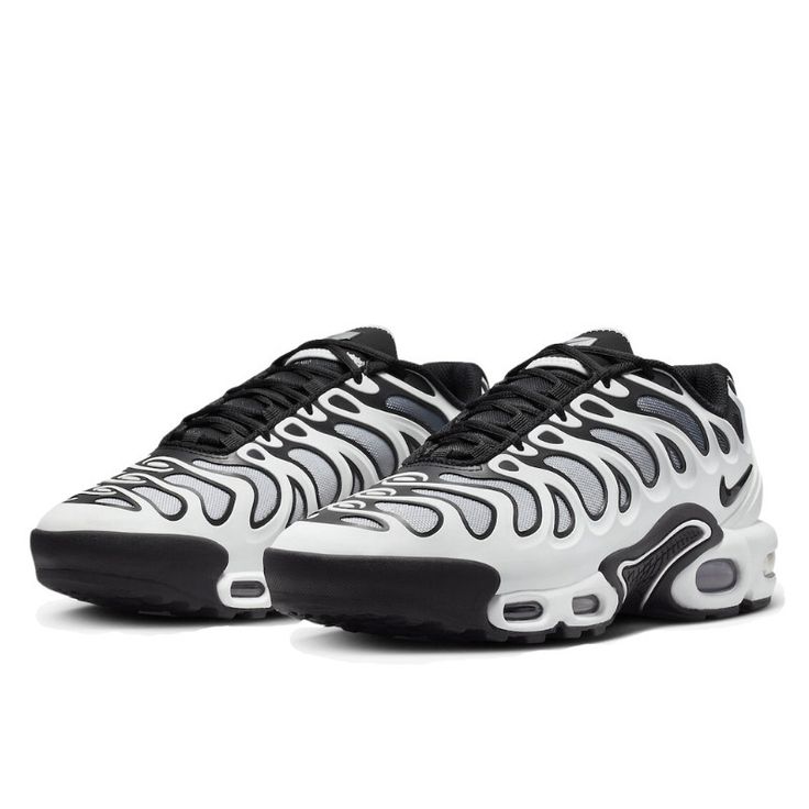 NIKE AIR MAX PLUS DRIFT BLACK& WHITE