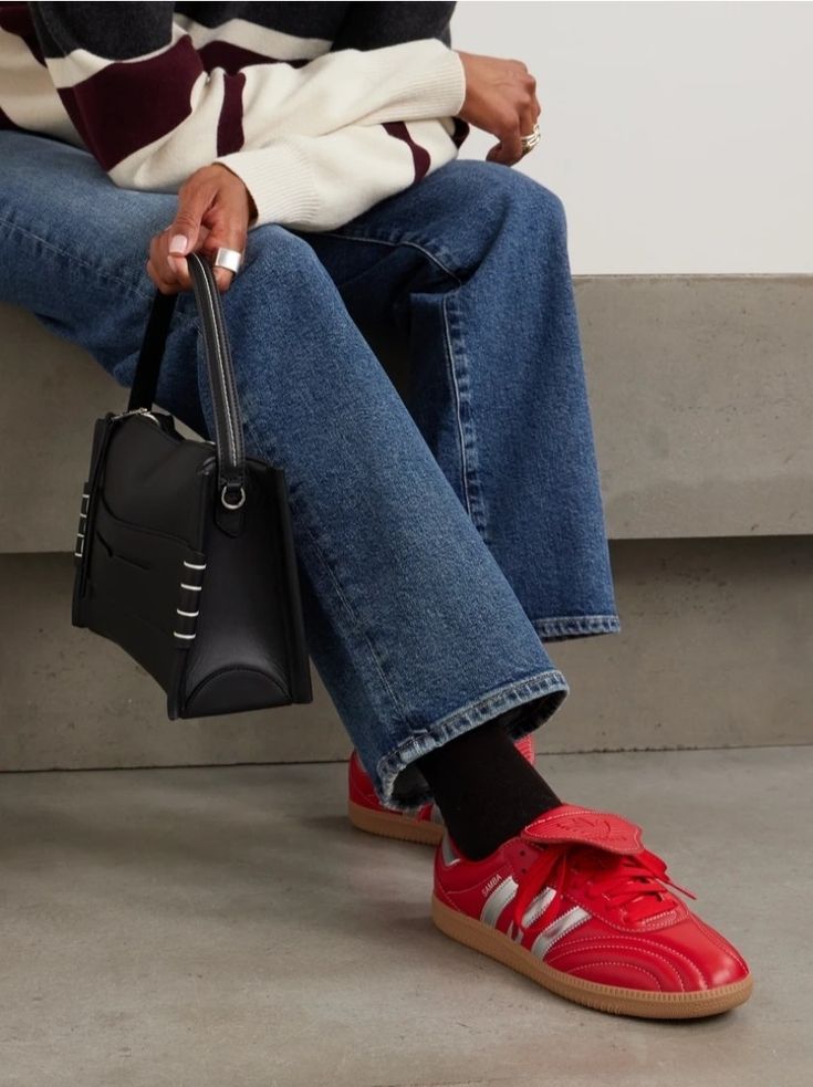 ADIDAS SAMBA RED