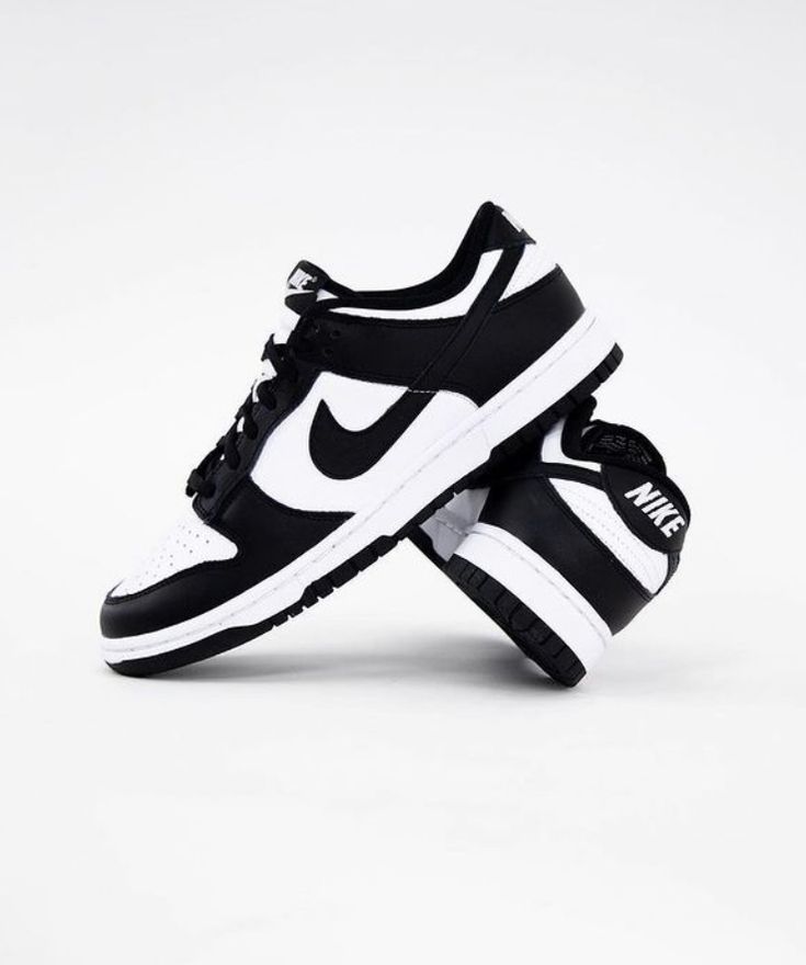 NIKE DUNK LOW PANDA