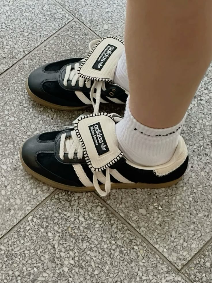 ADIDAS SAMBA