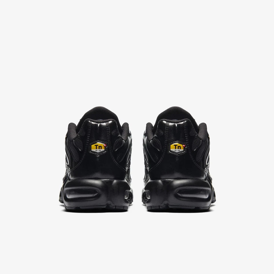 NIKE TN BLACK